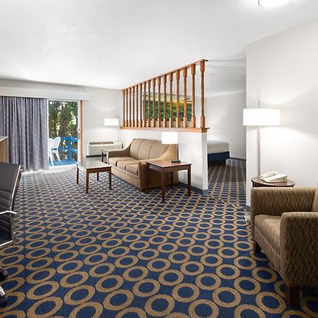 Days Inn By Wyndham Wauseon Ngoại thất bức ảnh